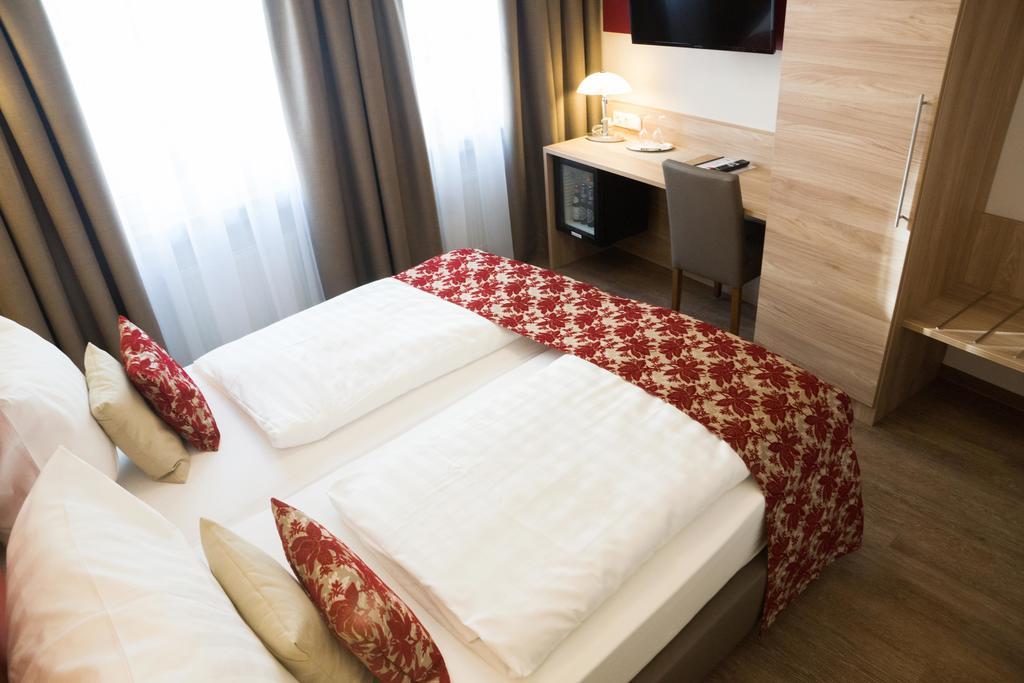 Hotel Loehr Baden-Baden Szoba fotó
