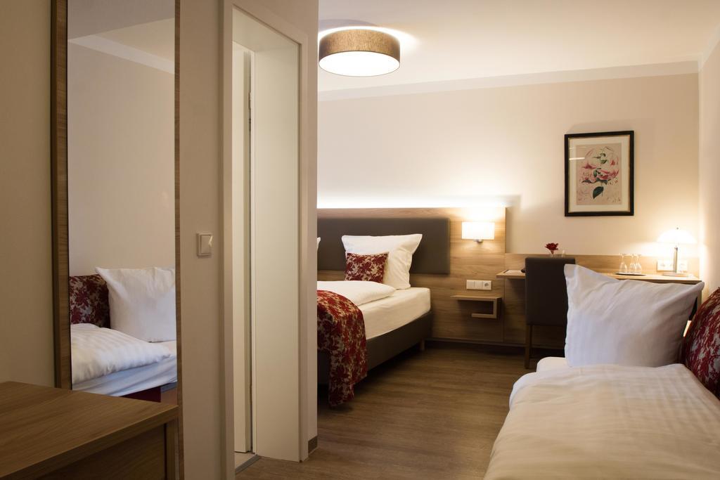 Hotel Loehr Baden-Baden Szoba fotó